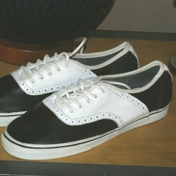 tennis shoes that look like saddle shoes